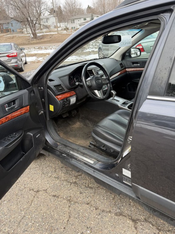 2011 Subaru Outback Image 23