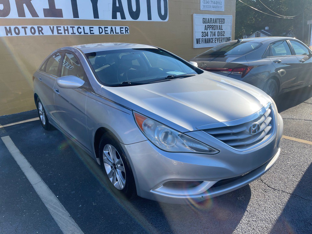 2013 Hyundai Sonata Image 3