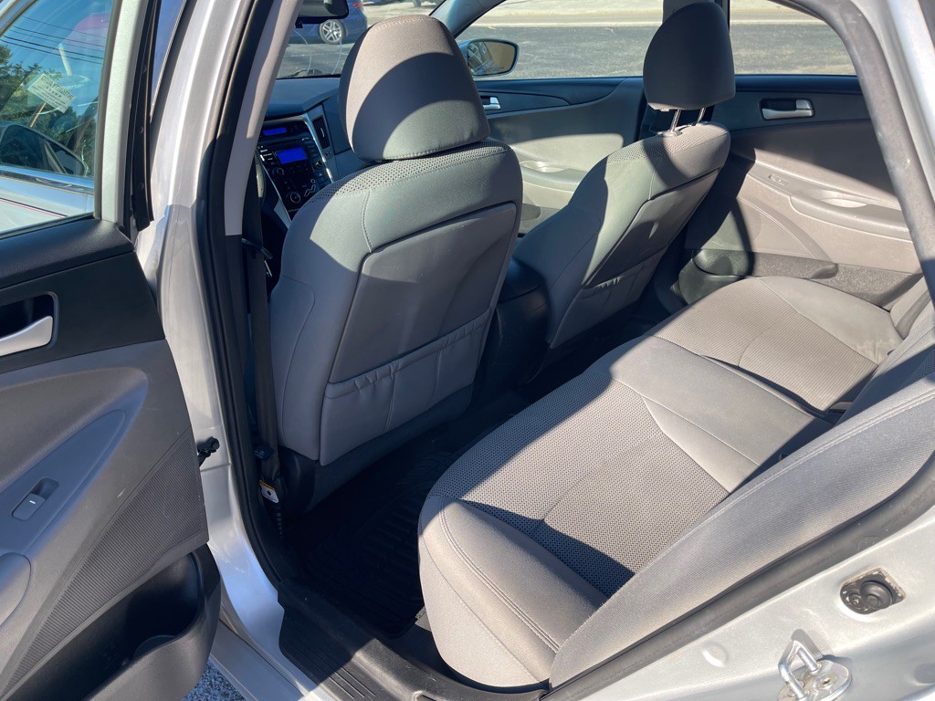 2013 Hyundai Sonata Image 8