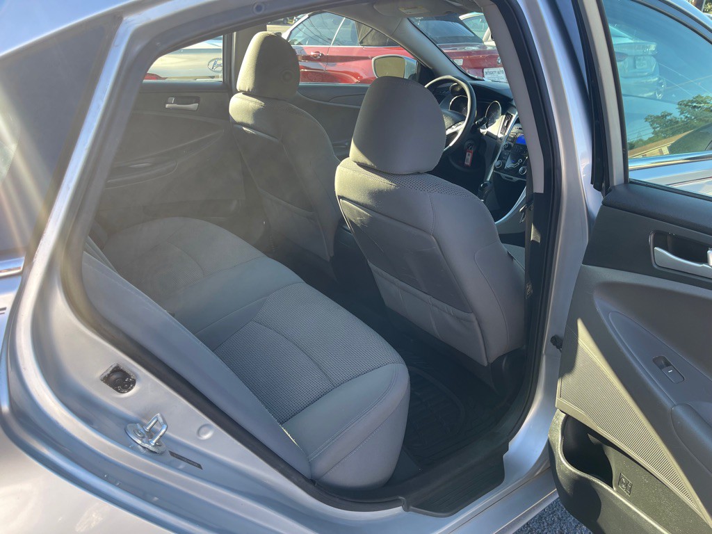 2013 Hyundai Sonata Image 9