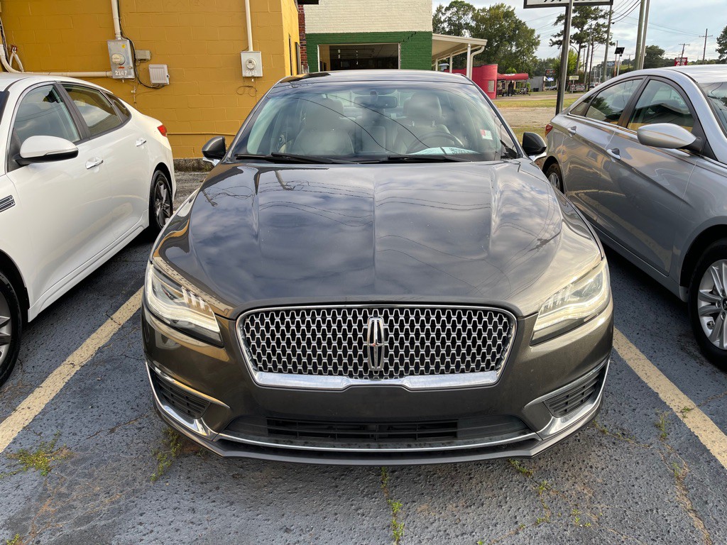 2017 Lincoln MKZ Image 1