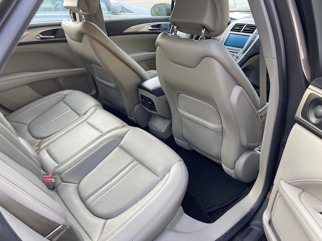 2017 Lincoln MKZ Image 9