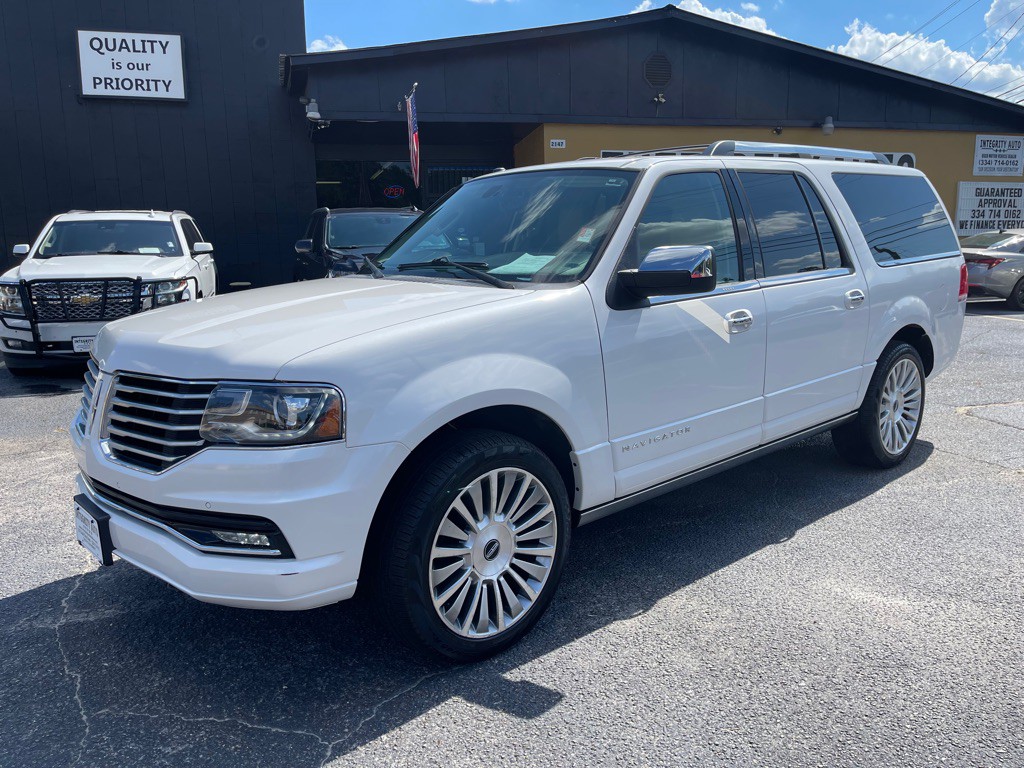 2015 Lincoln Navigator Image 4