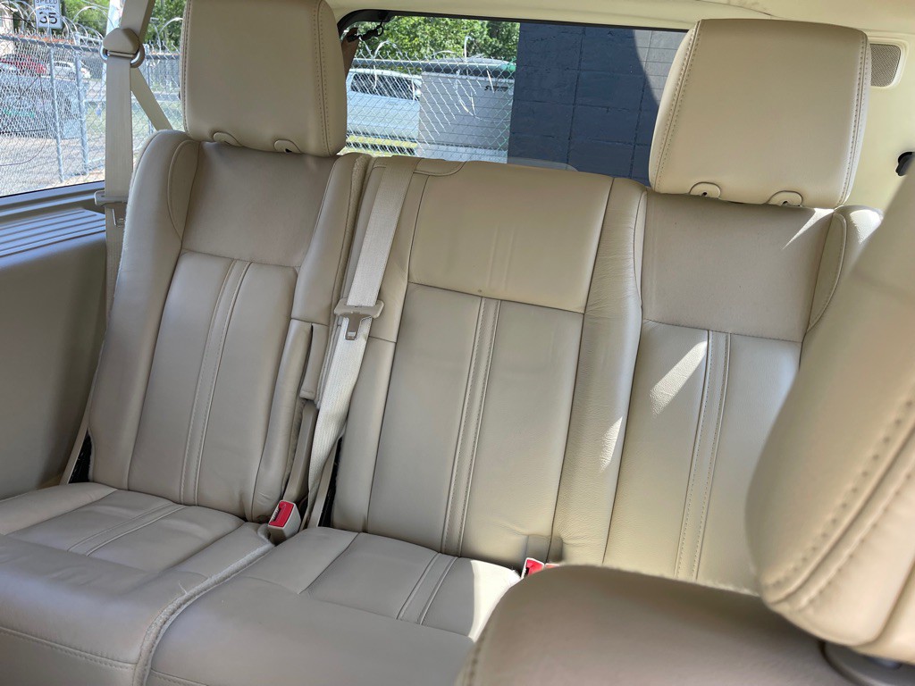 2015 Lincoln Navigator Image 11
