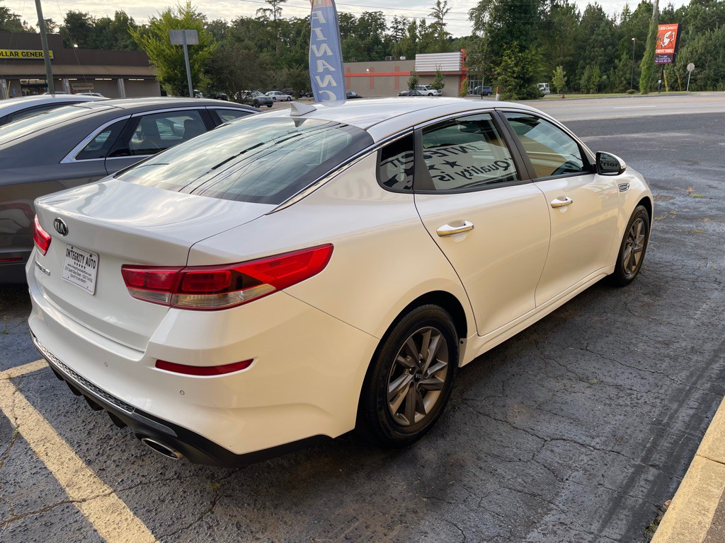 2020 Kia Optima Image 5