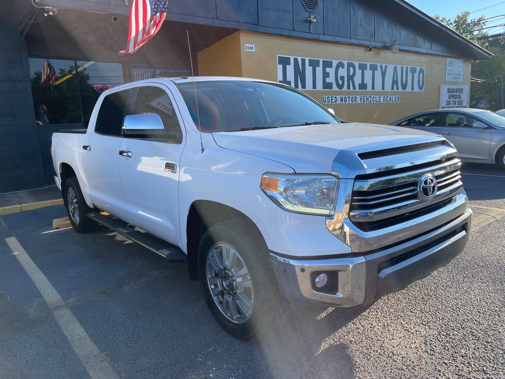 2017 Toyota Tundra Image 3