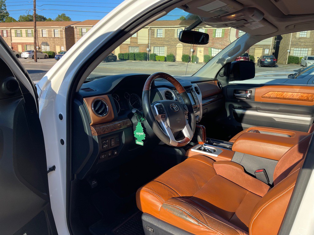 2017 Toyota Tundra Image 6