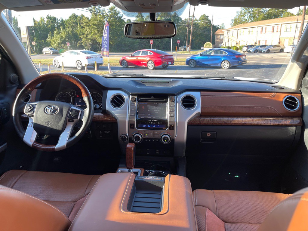 2017 Toyota Tundra Image 10