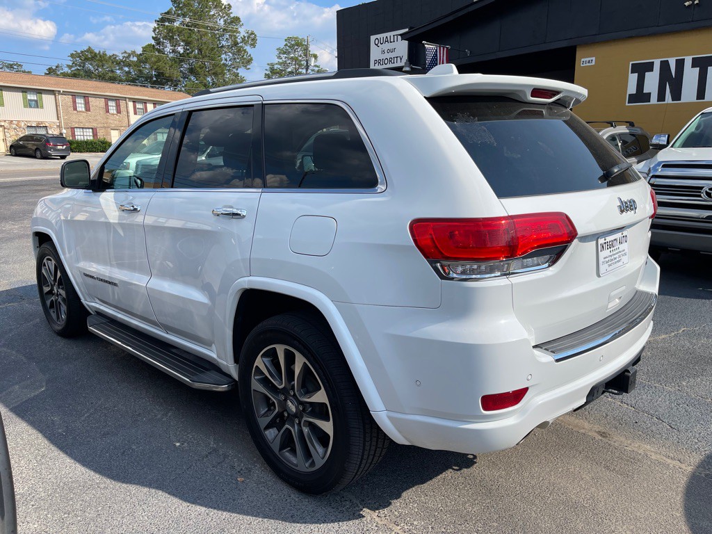 2017 Jeep Grand Cherokee Image 4