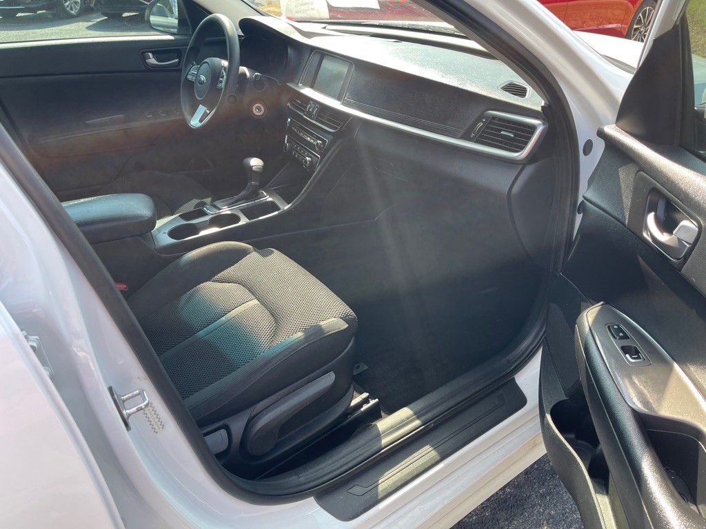 2020 Kia Optima Image 7