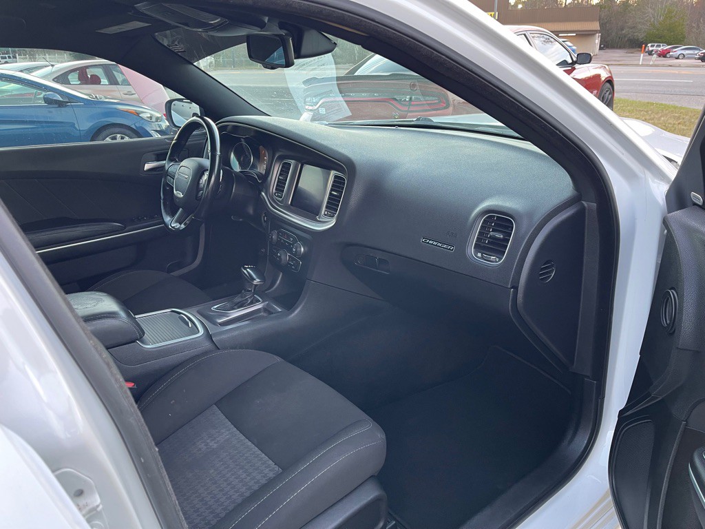 2021 Dodge Charger Image 7
