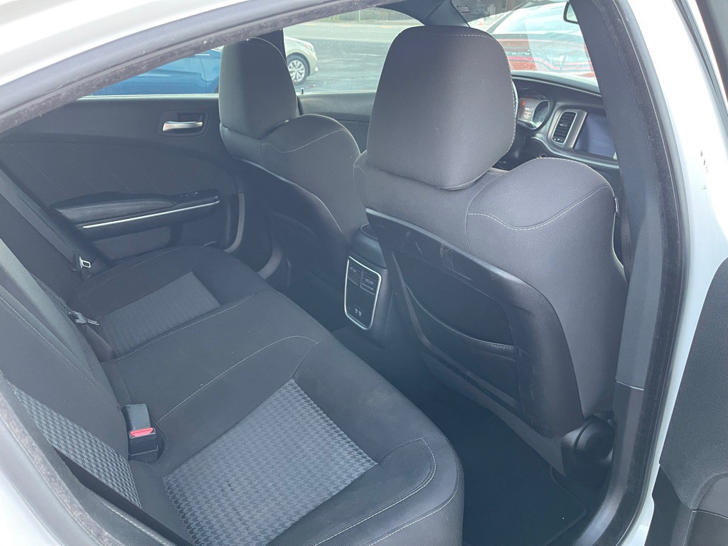 2021 Dodge Charger Image 8