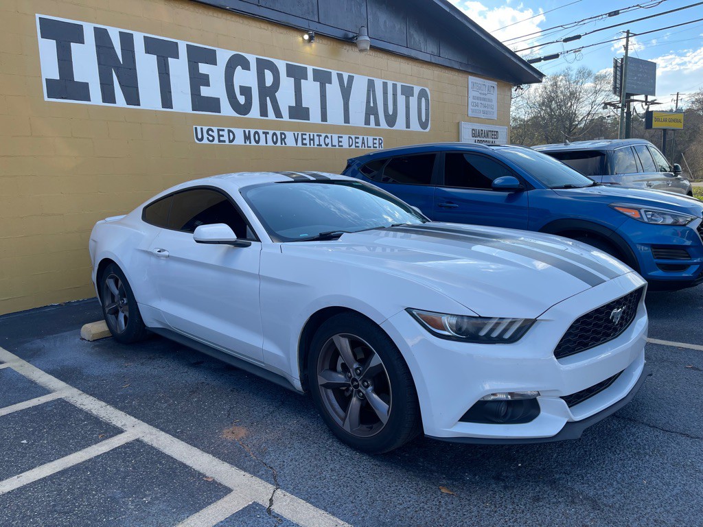 2017 Ford Mustang Image 2