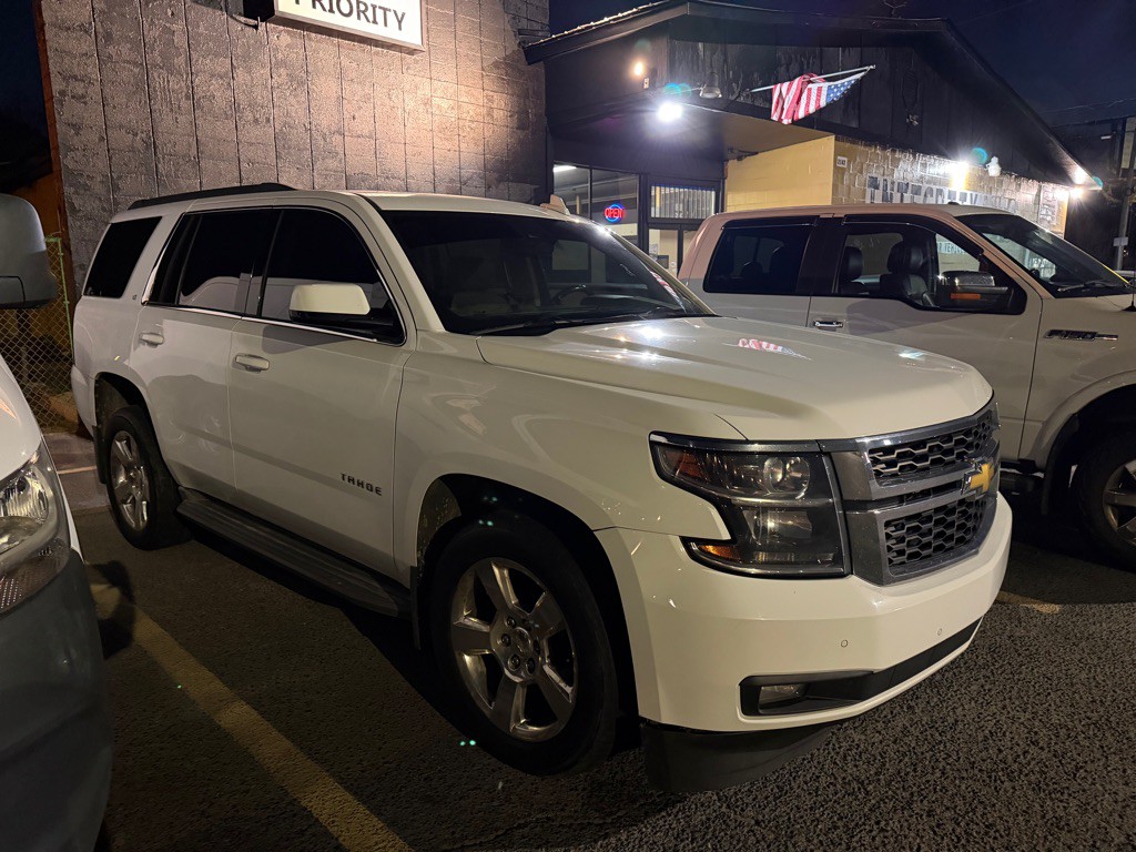2016 Chevrolet Tahoe Image 2