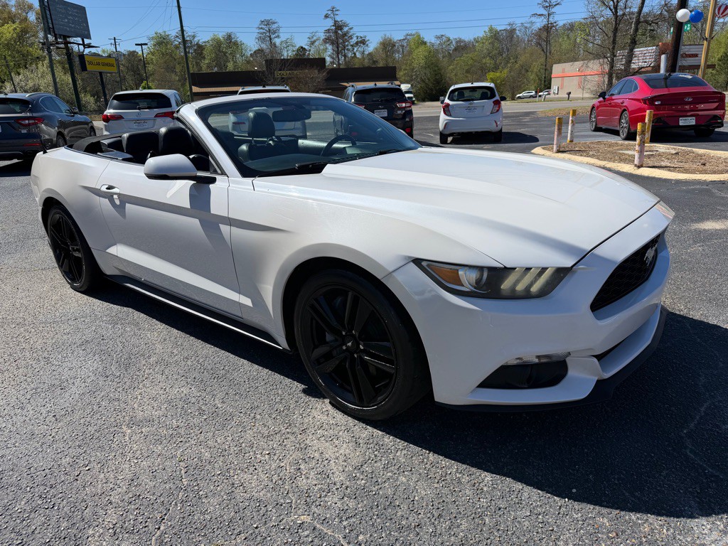 2017 Ford Mustang Image 4