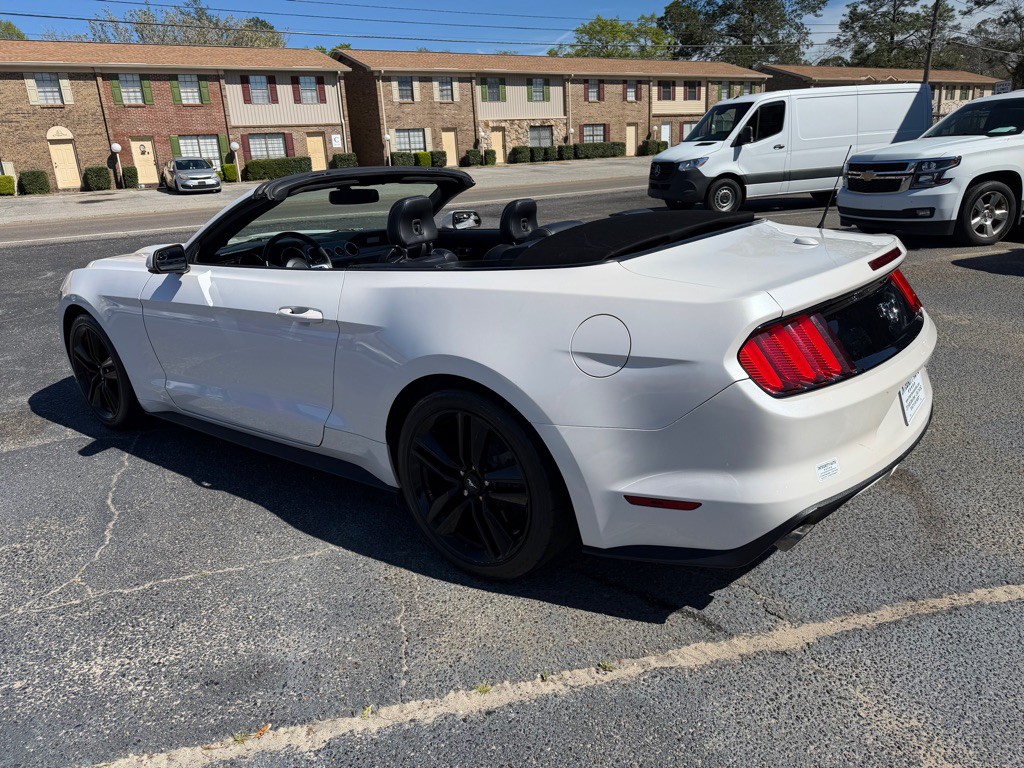 2017 Ford Mustang Image 6