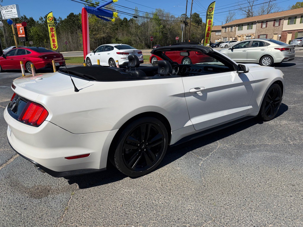 2017 Ford Mustang Image 7