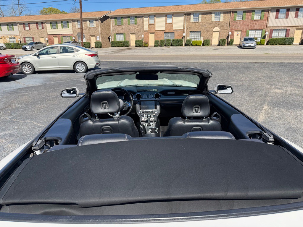 2017 Ford Mustang Image 10