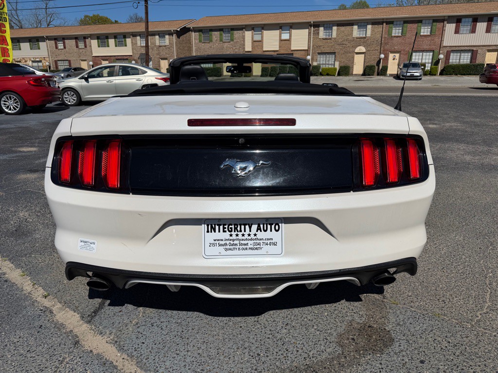 2017 Ford Mustang Image 12