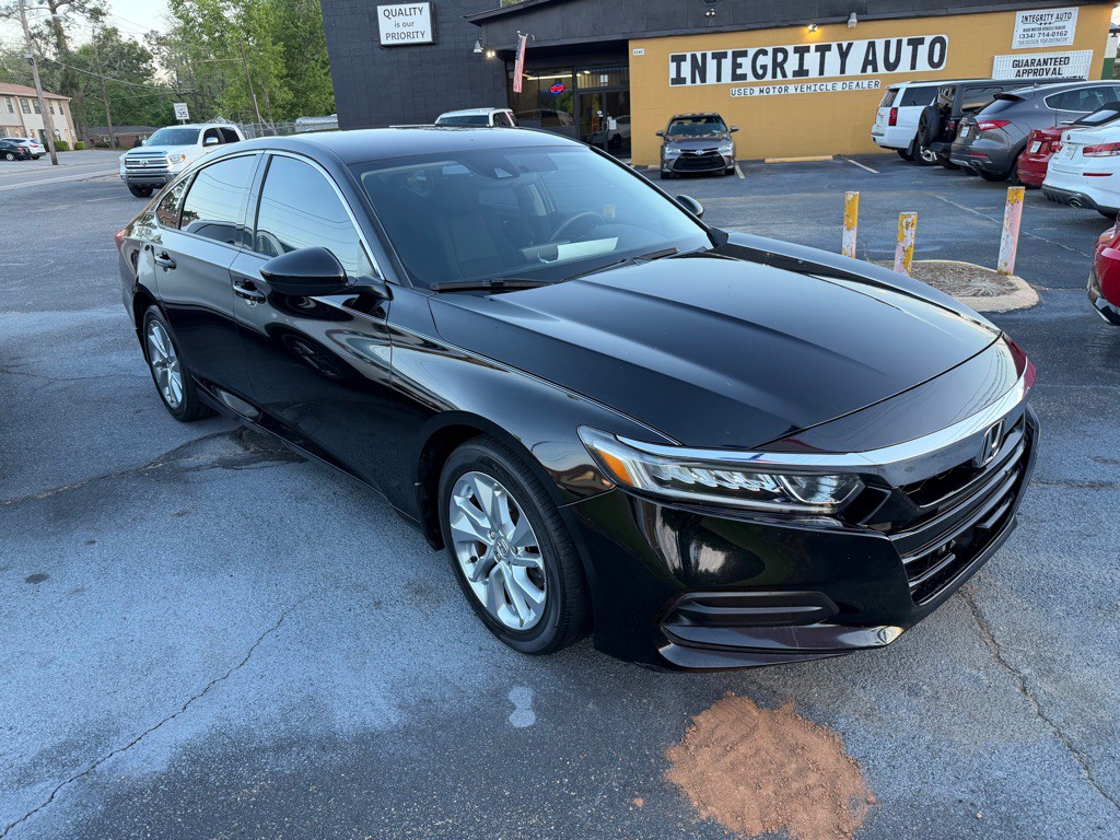 2018 Honda Accord Image 2