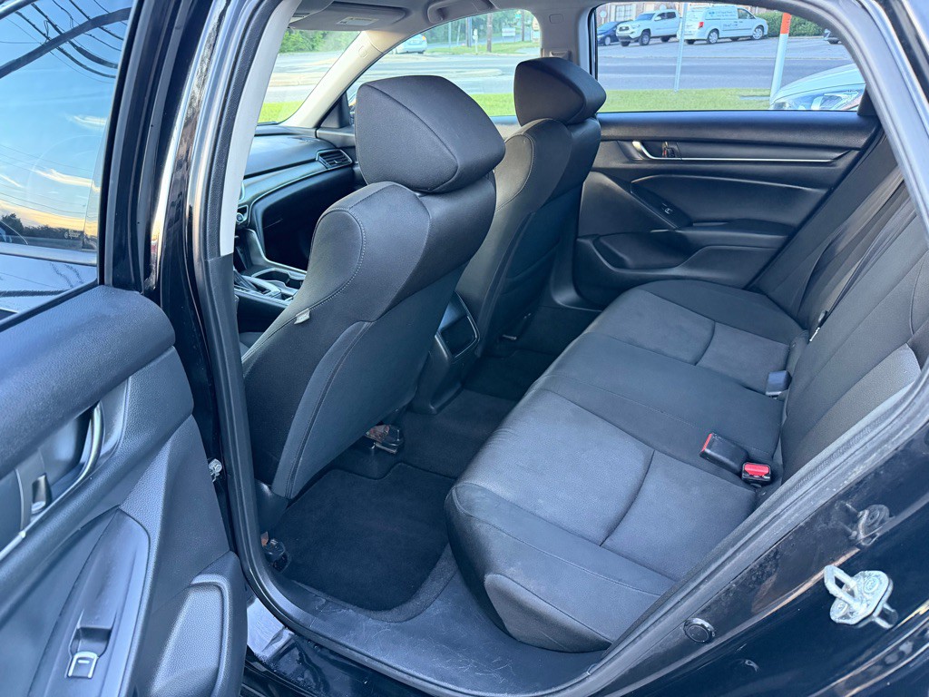 2018 Honda Accord Image 9