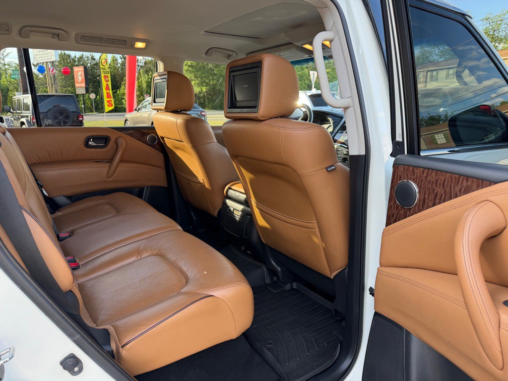 2017 Nissan Armada Image 8