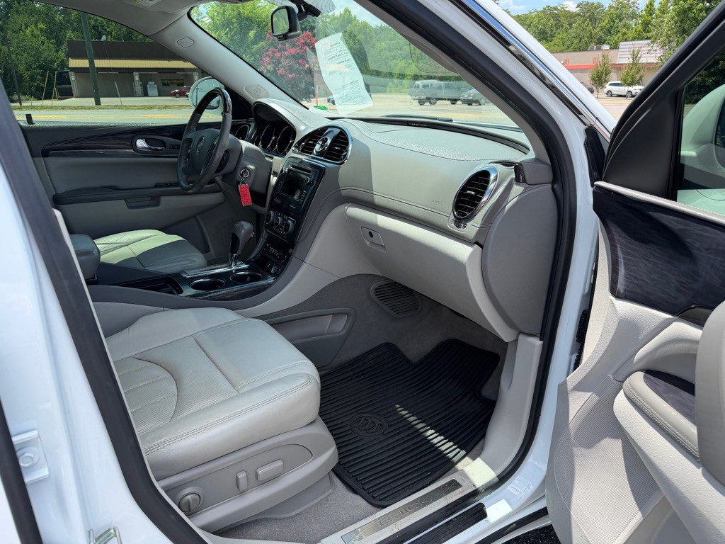 2017 Buick Enclave Image 7