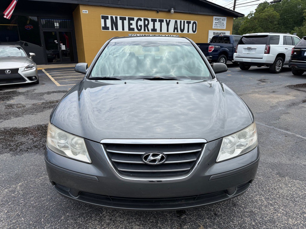 2010 Hyundai Sonata Image 1