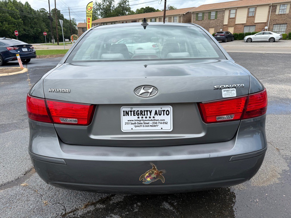 2010 Hyundai Sonata Image 11