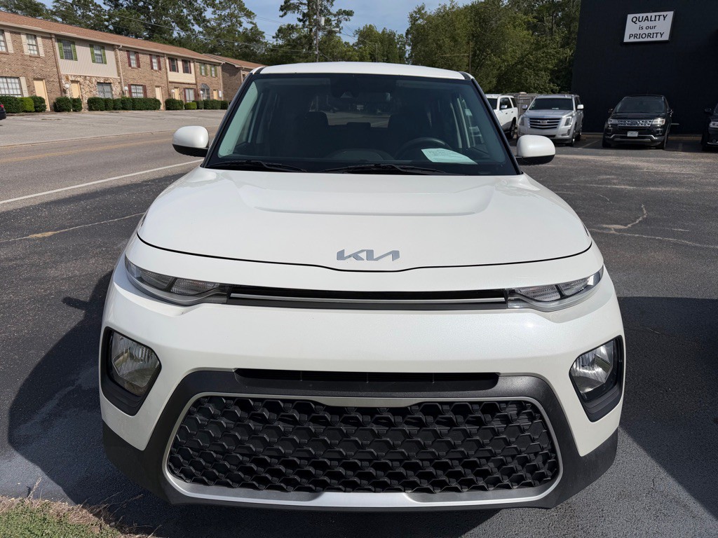 2022 Kia Soul Image 1