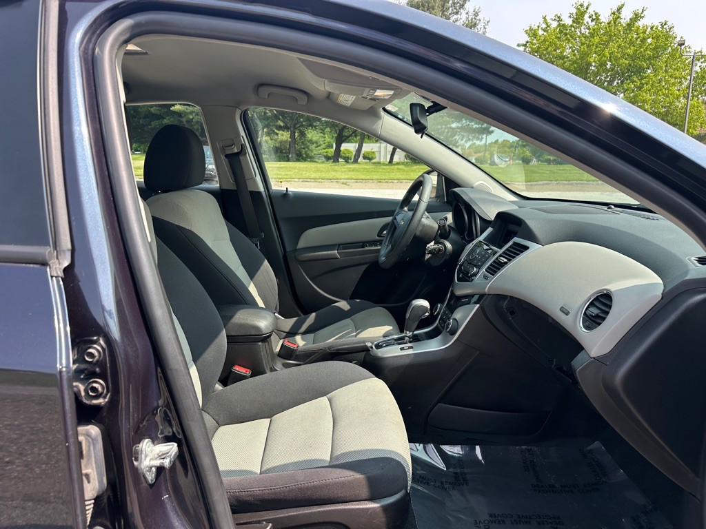 2016 Chevrolet Cruze Image 8