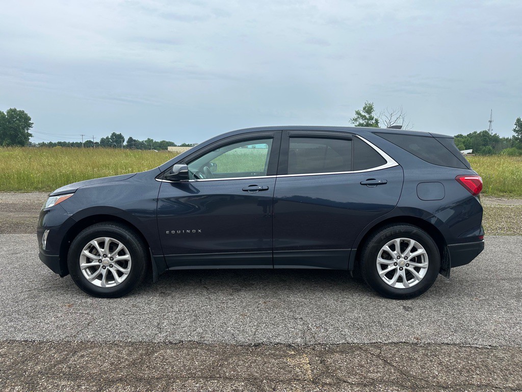 2018 Chevrolet Equinox Image 2