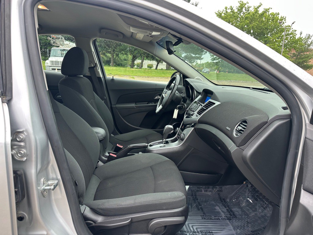 2011 Chevrolet Cruze Image 9