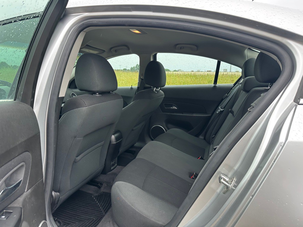 2011 Chevrolet Cruze Image 12