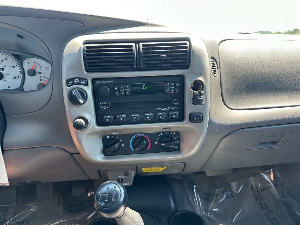 2003 Ford Ranger Image 12
