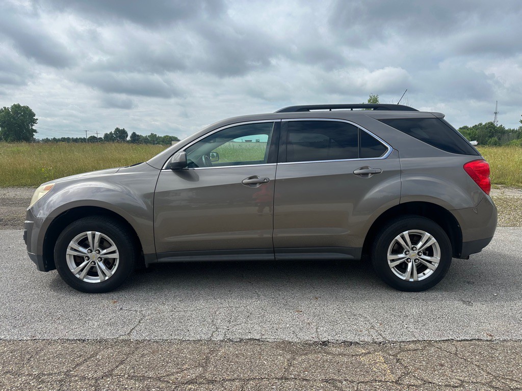 2011 Chevrolet Equinox Image 2