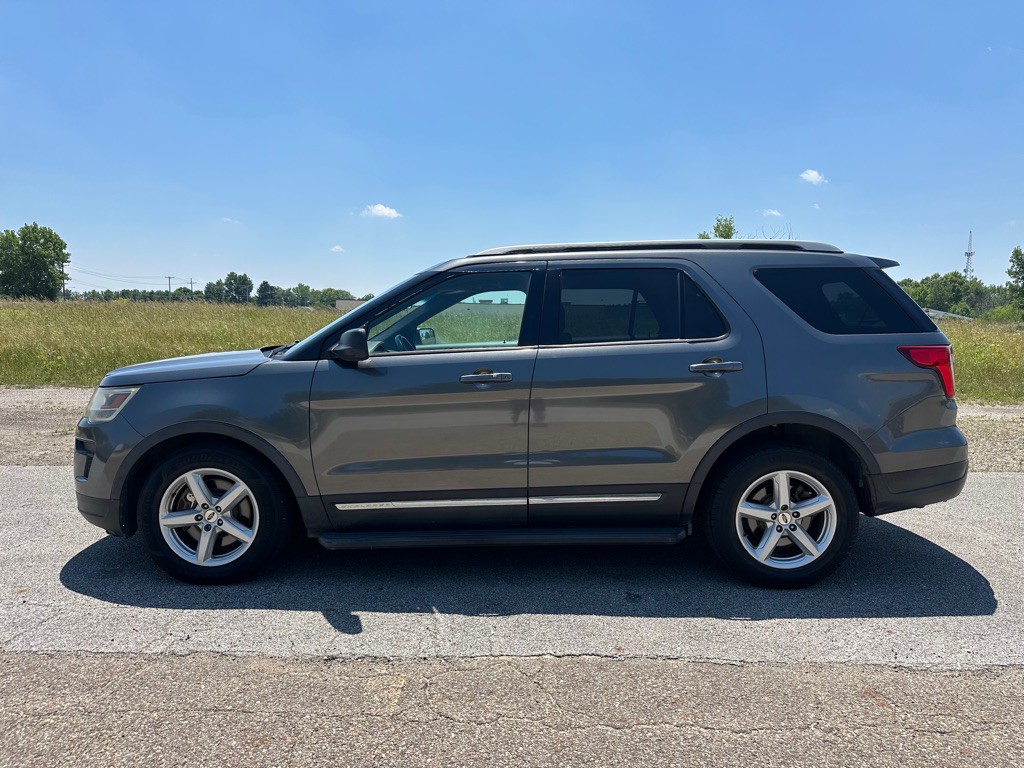 2018 Ford Explorer Image 2