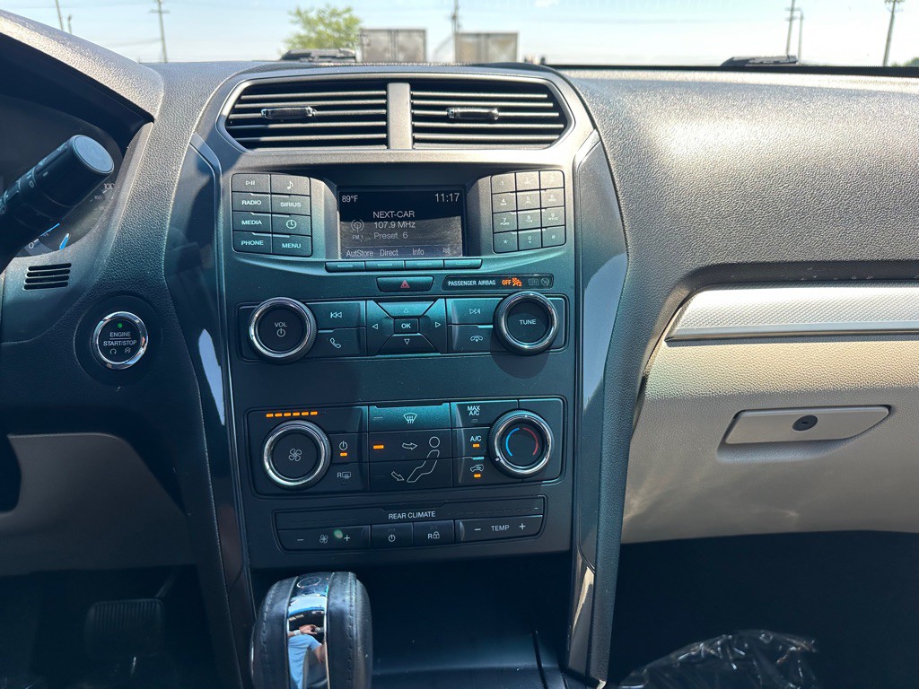 2018 Ford Explorer Image 17