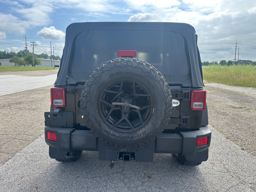 2017 Jeep Wrangler Image 2