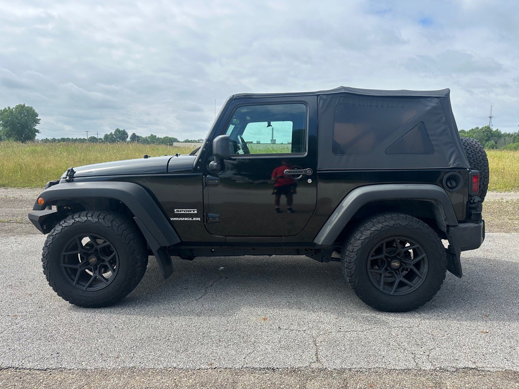 2017 Jeep Wrangler Image 4