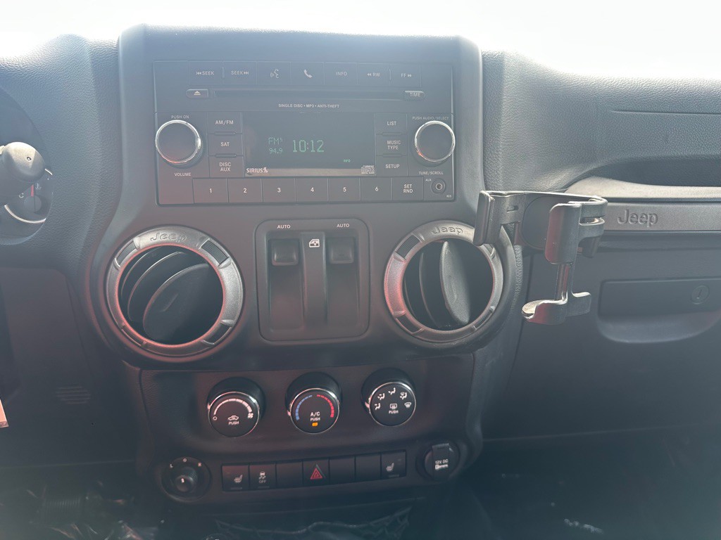 2017 Jeep Wrangler Image 12