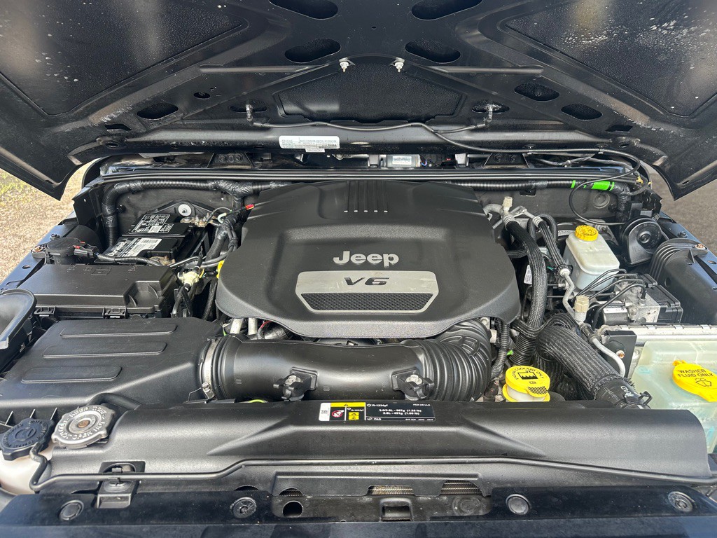 2017 Jeep Wrangler Image 16