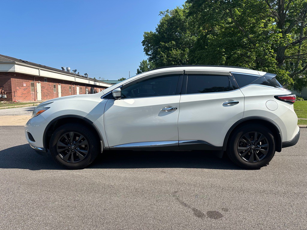 2017 Nissan Murano Image 2