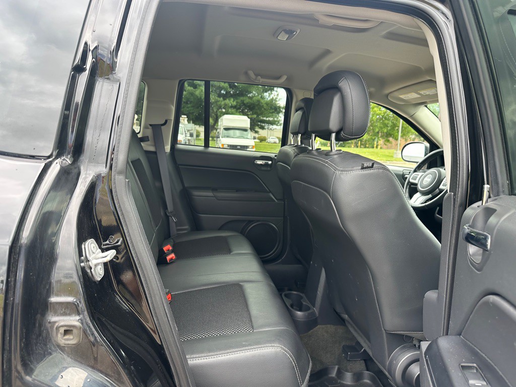 2016 Jeep Compass Image 9