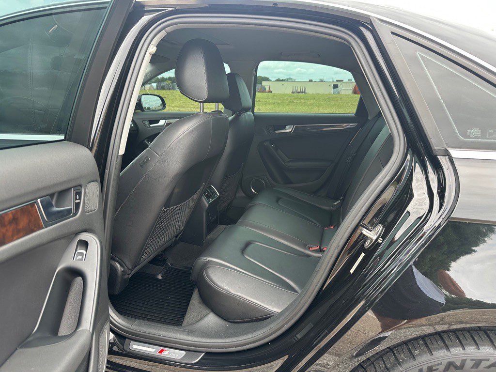 2015 Audi A4 Image 10