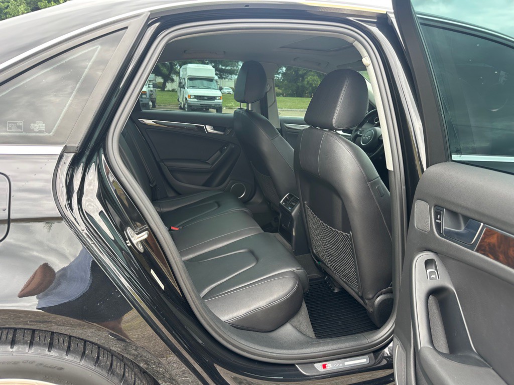 2015 Audi A4 Image 11