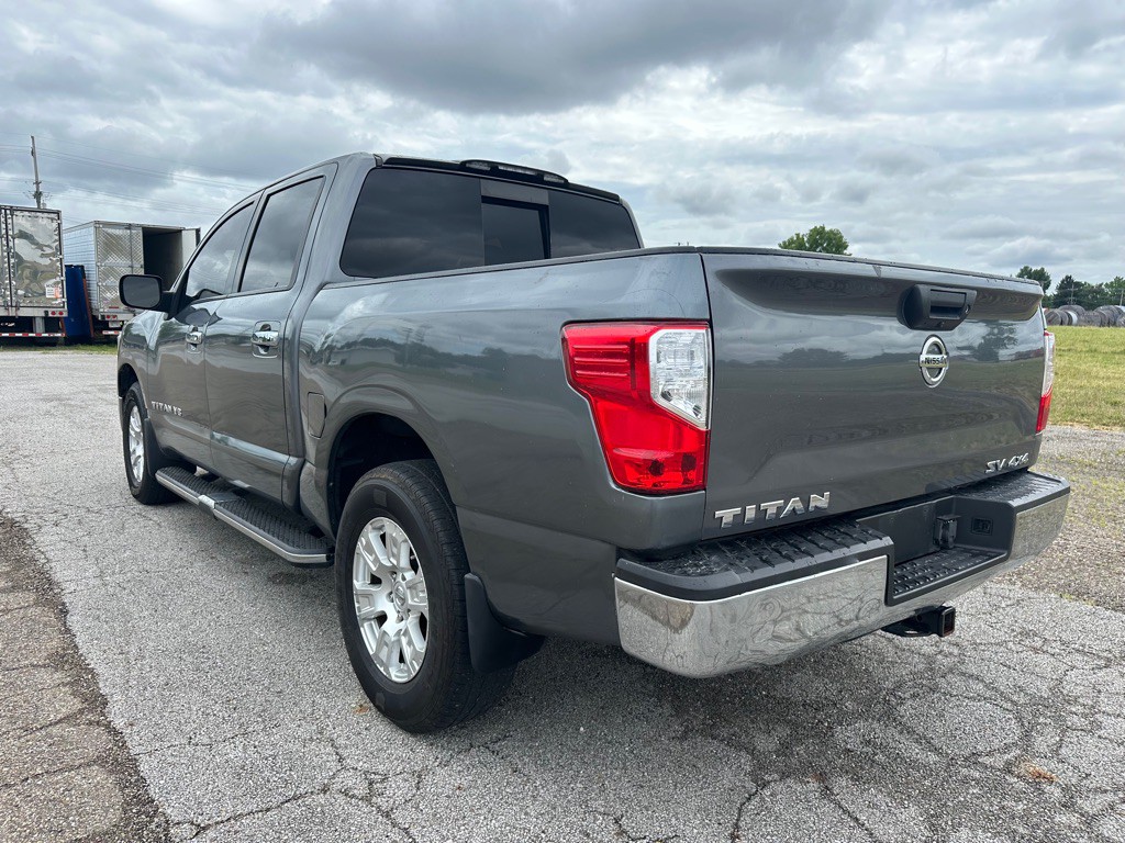 2019 Nissan Titan Image 3