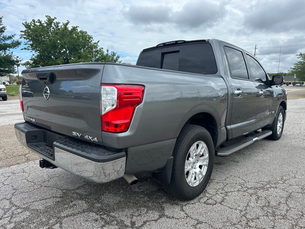 2019 Nissan Titan Image 6