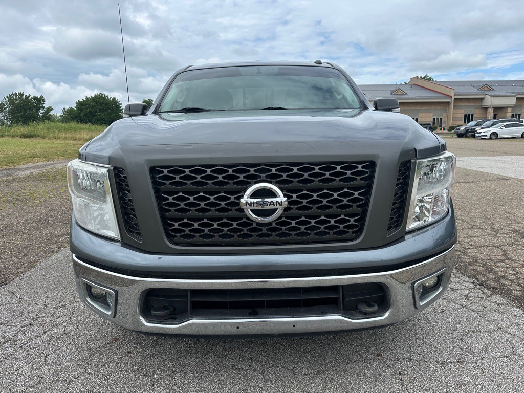 2019 Nissan Titan Image 7