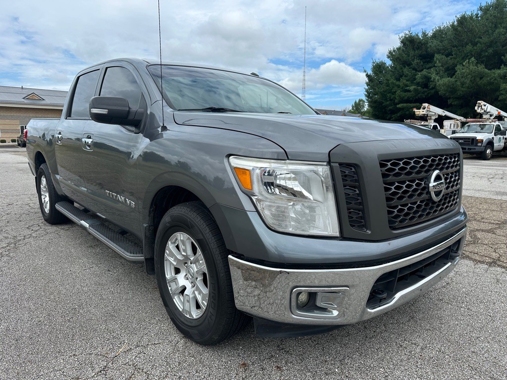 2019 Nissan Titan Image 8